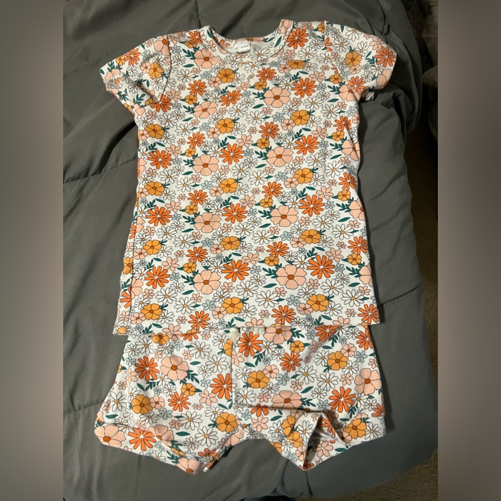 EUC—The Little One Shop Flower Outfit
